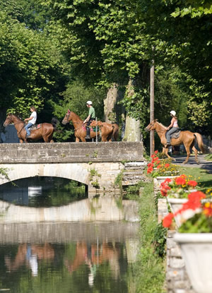 Chambres d'hotes saint cirq lapopie vallée du Lot balade-cheval-lot 